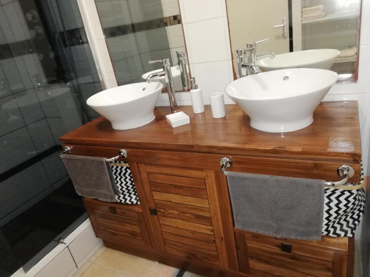 Appartement Meuble De Tourisme Сен-Пиер Екстериор снимка