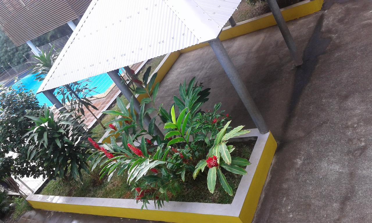 Appartement Meuble De Tourisme Сен-Пиер Екстериор снимка