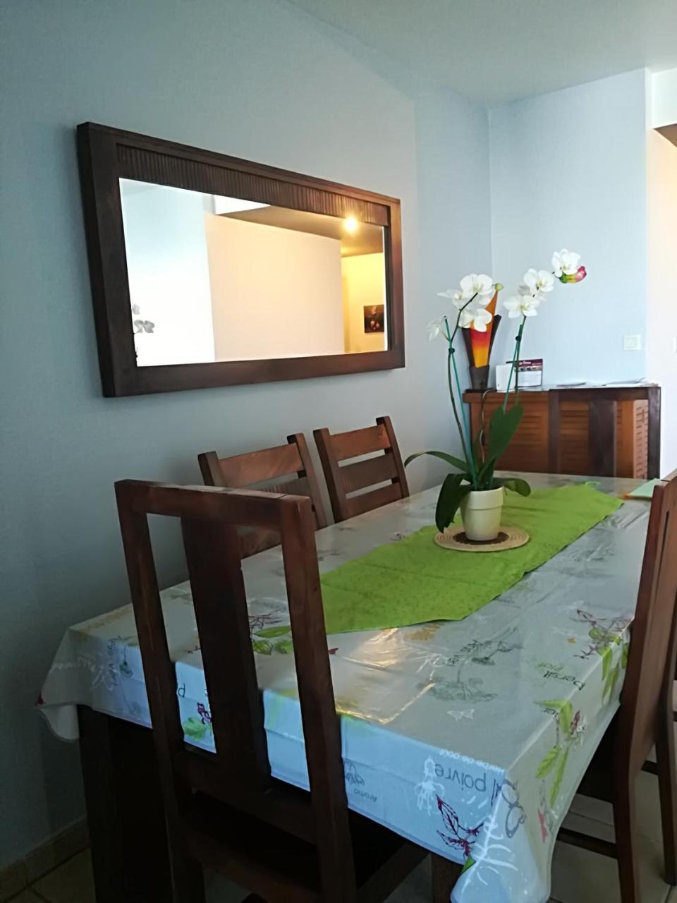 Appartement Meuble De Tourisme Сен-Пиер Екстериор снимка