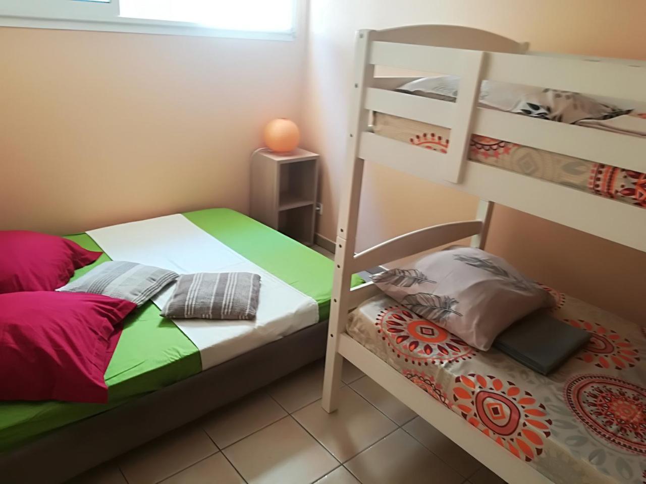 Appartement Meuble De Tourisme Сен-Пиер Екстериор снимка