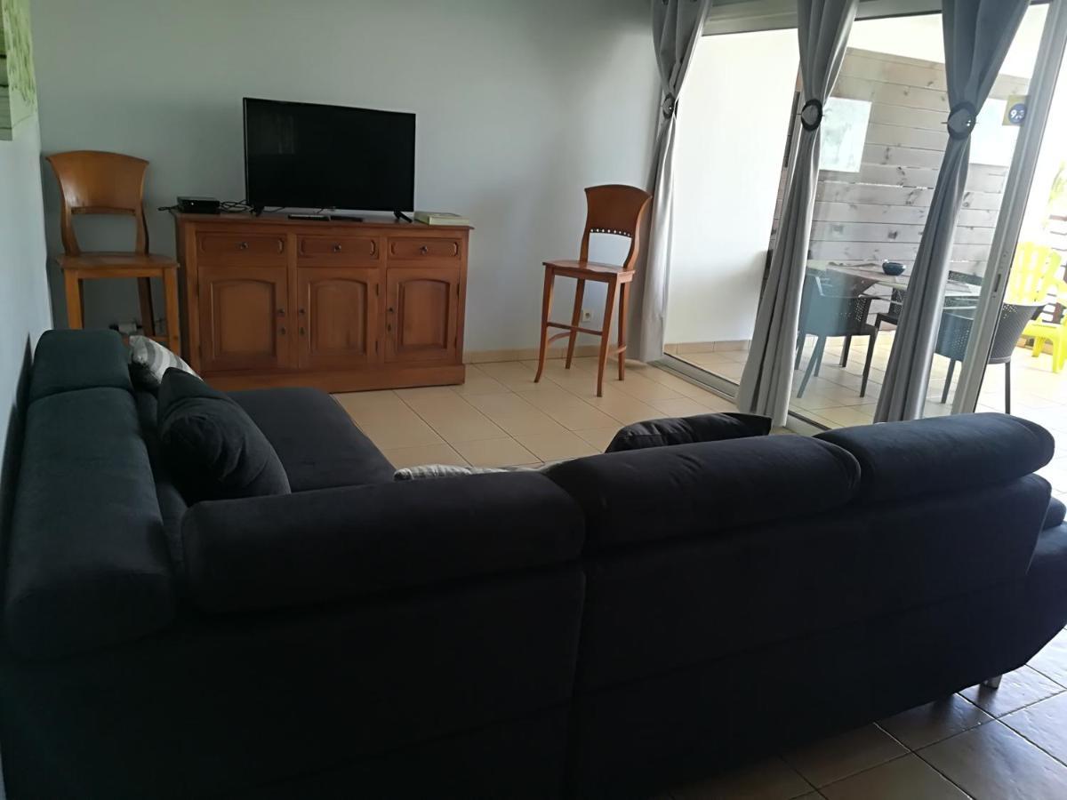 Appartement Meuble De Tourisme Сен-Пиер Екстериор снимка